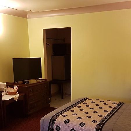 Capri Motel Port Colborne Esterno foto