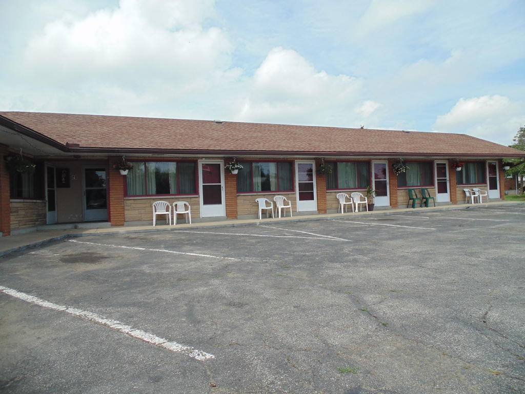 Capri Motel Port Colborne Esterno foto