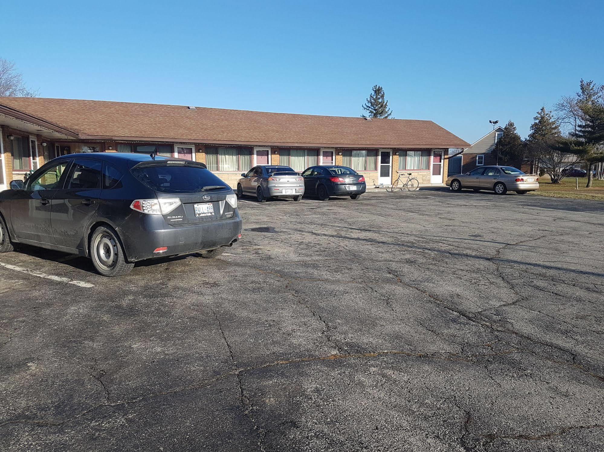 Capri Motel Port Colborne Esterno foto